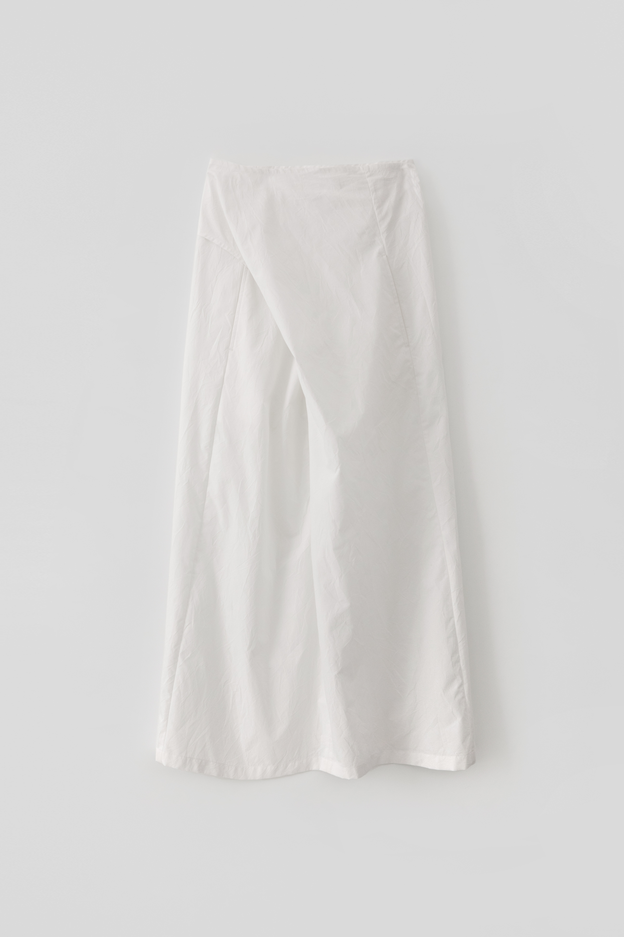 Crease Twisted Skirts_White